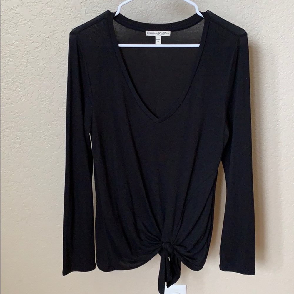 Long sleeve tee with tie